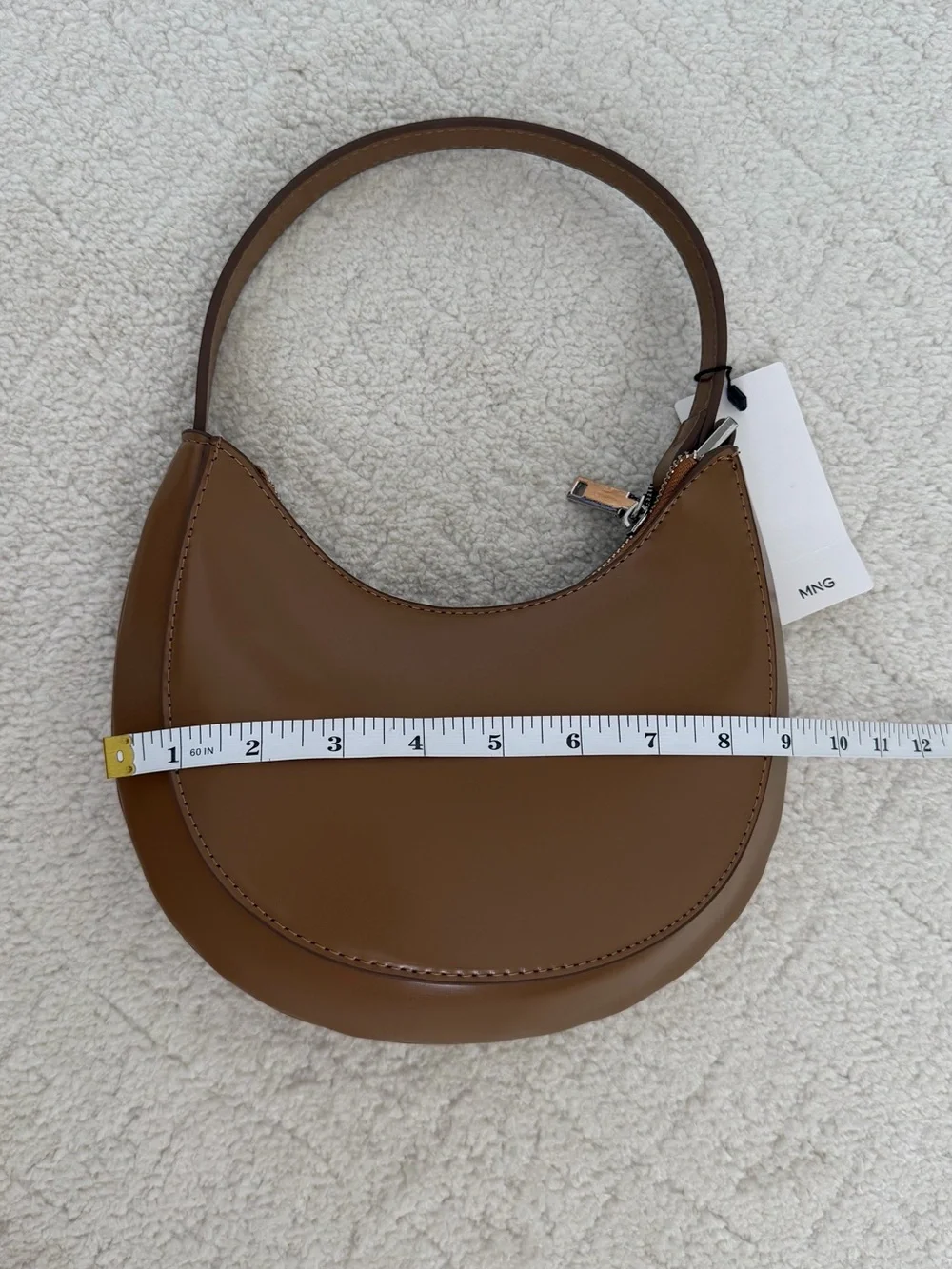 NWT Mango Oval Short Handle Bag